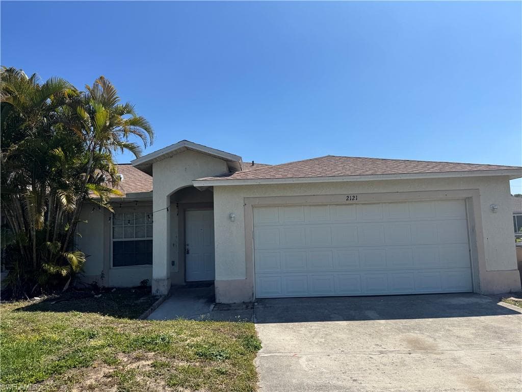 2121 Snead DR LEHIGH ACRES, FL 33973
