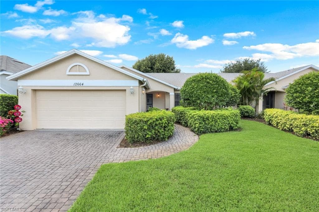 12662 Hunters Ridge DR BONITA SPRINGS, FL 34135