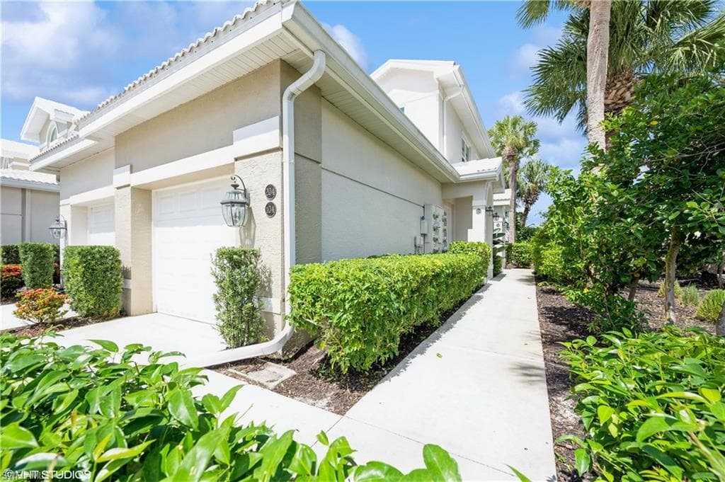 4610 Hawks Nest DR 104 NAPLES, FL 34114