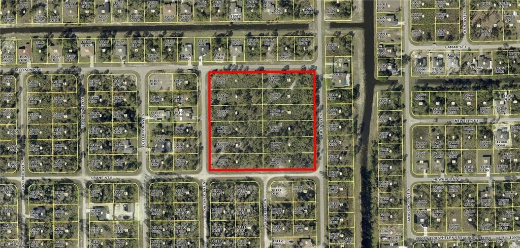 827 Ontario AVE S LEHIGH ACRES, FL 33974