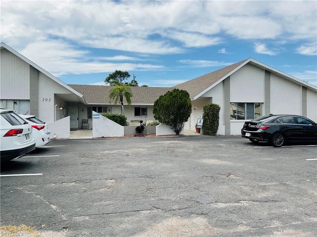 202 SE 24th AVE 1 CAPE CORAL, FL 33990
