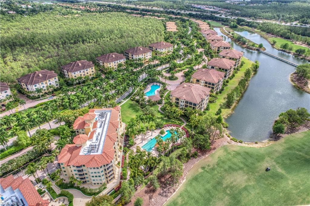 2748 Tiburon BLVD E C-301 NAPLES, FL 34109