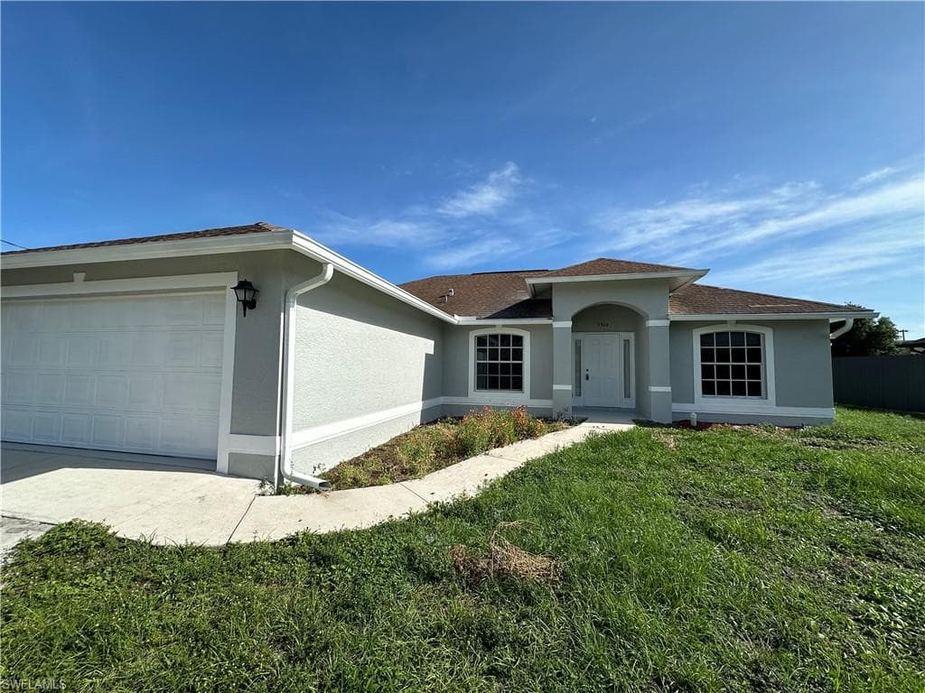 3304 30th ST SW LEHIGH ACRES, FL 33976