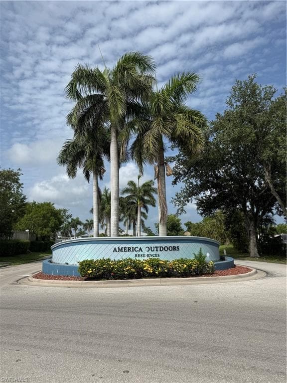 5769 Pink Panther DR FORT MYERS, FL 33908