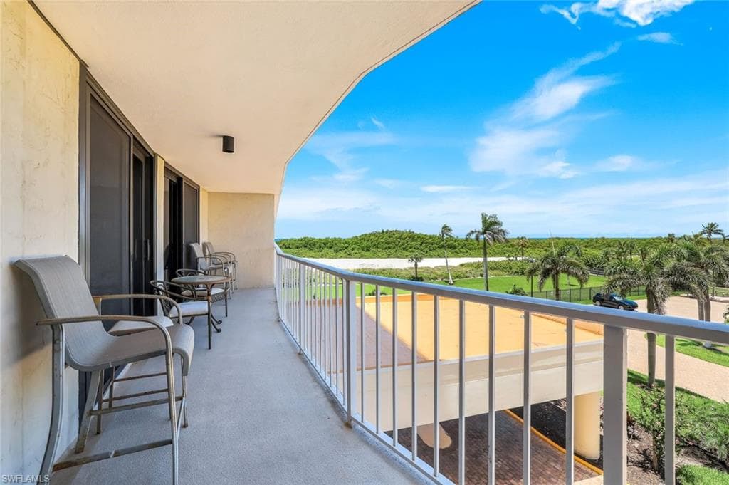 320 Seaview CT 2-308 MARCO ISLAND, FL 34145