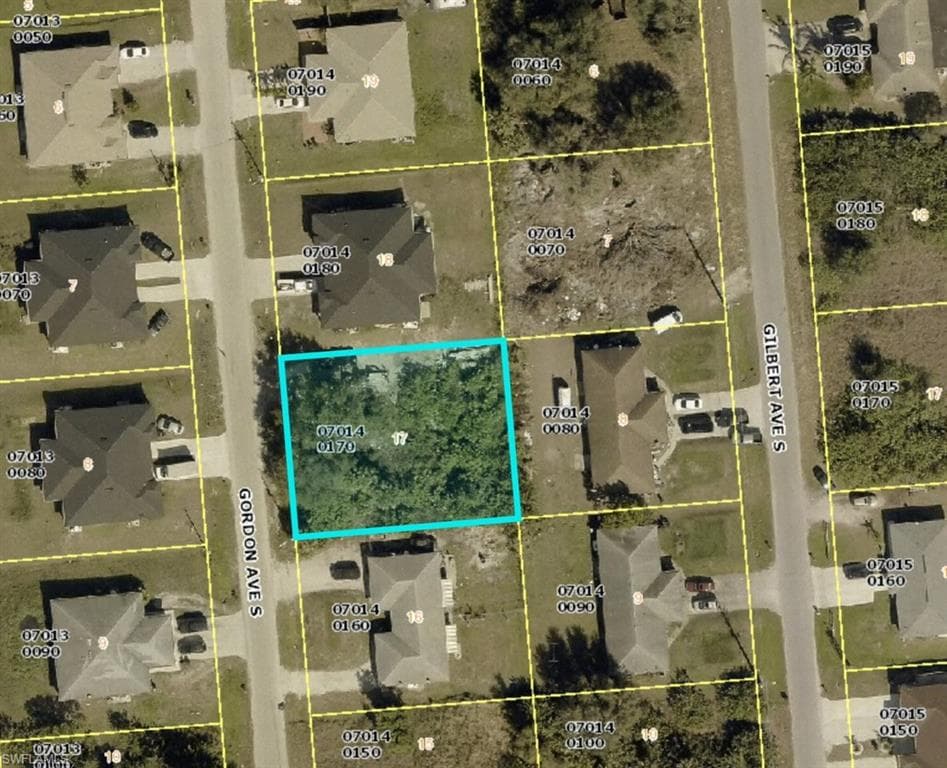 729/731 Gordon AVE S LEHIGH ACRES, FL 33973
