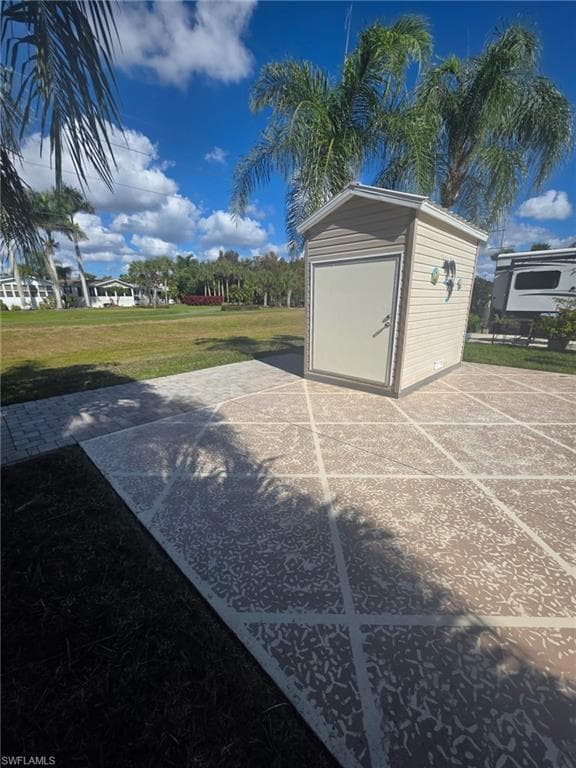 1647 Diamond Lake CIR NAPLES, FL 34114