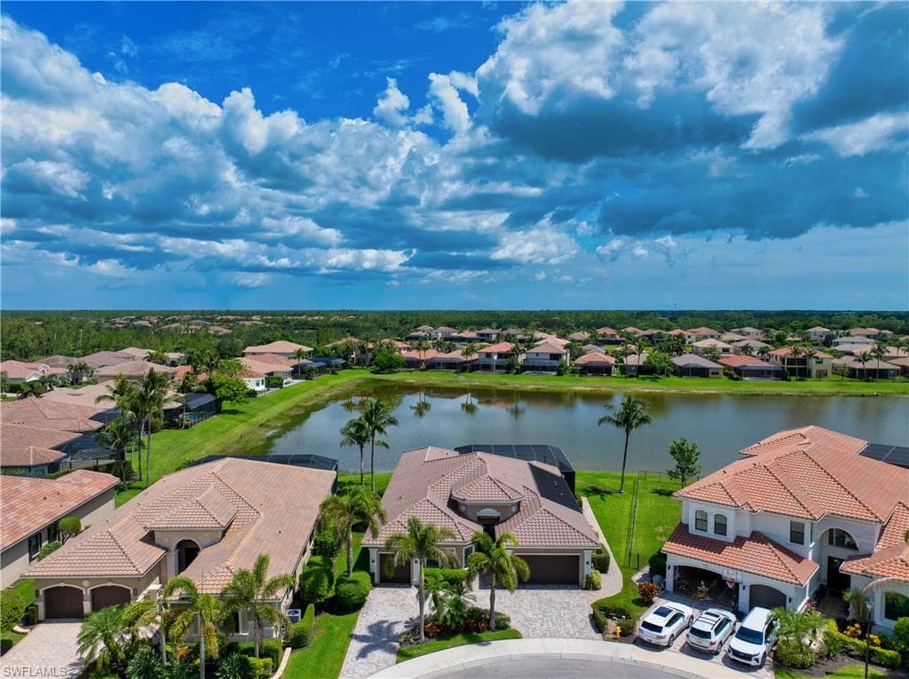 3910 Glacier CT NAPLES, FL 34119