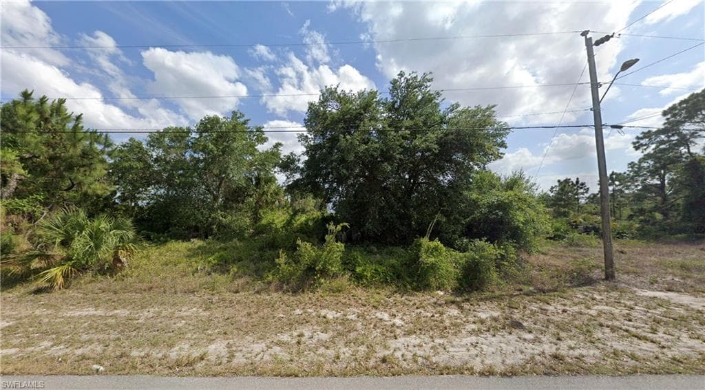 730 Manhattan ST E LEHIGH ACRES, FL 33974