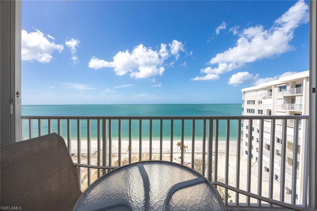 3443 Gulf Shore BLVD N 707 NAPLES, FL 34103