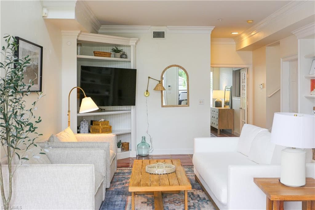 1136 6th ST S 5 NAPLES, FL 34102
