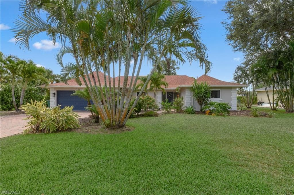 206 Fairway CIR NAPLES, FL 34110