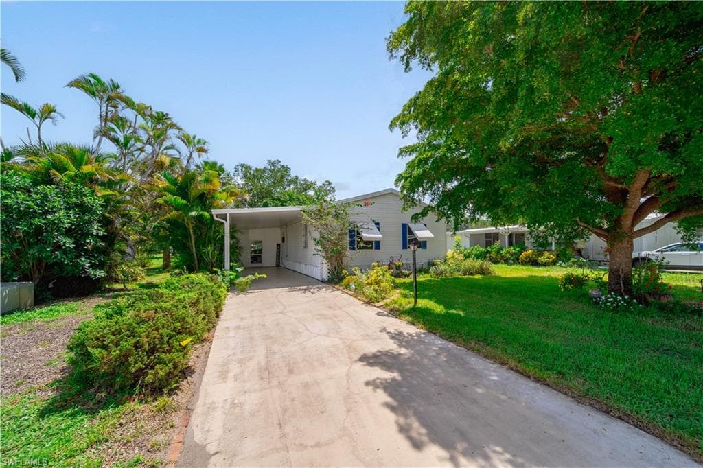 433 Riviera BLVD W NAPLES, FL 34112