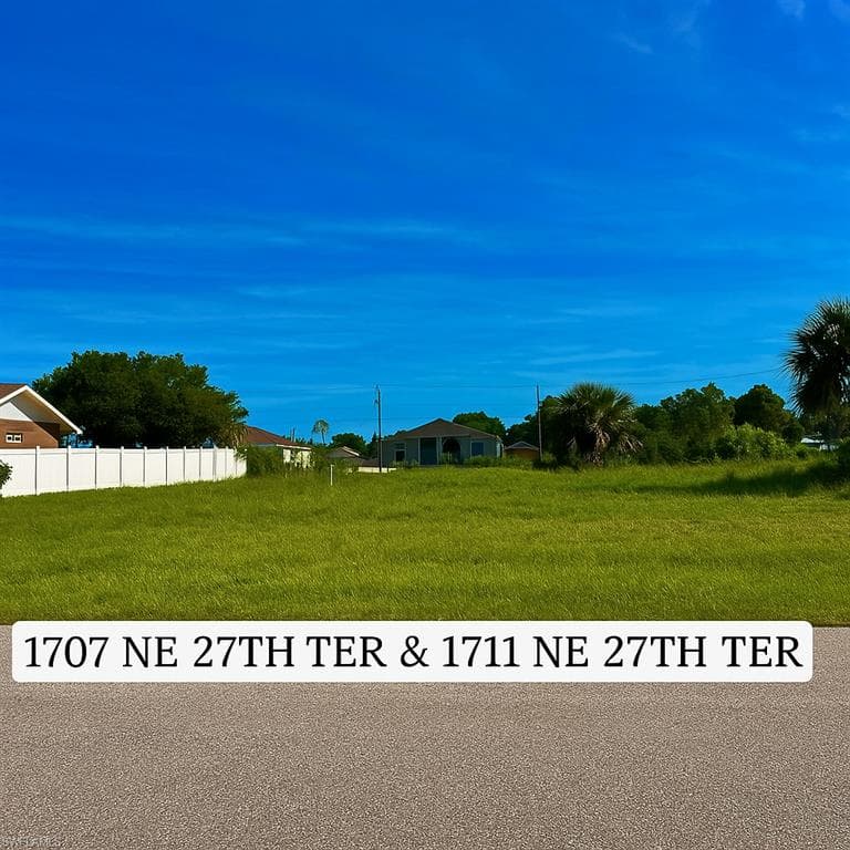 1707 27th TER CAPE CORAL, FL 33909