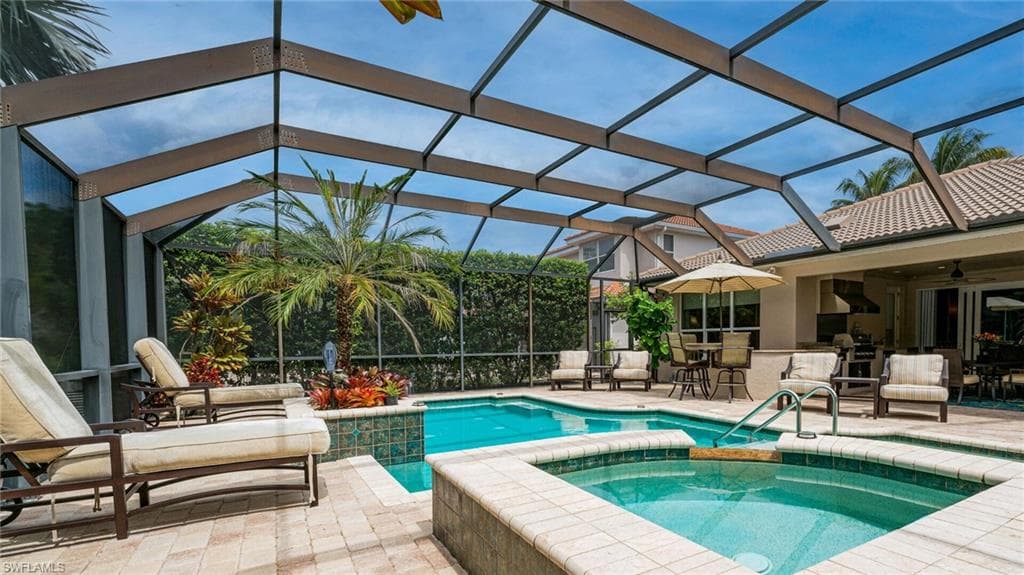 7667 Martino CIR NAPLES, FL 34112