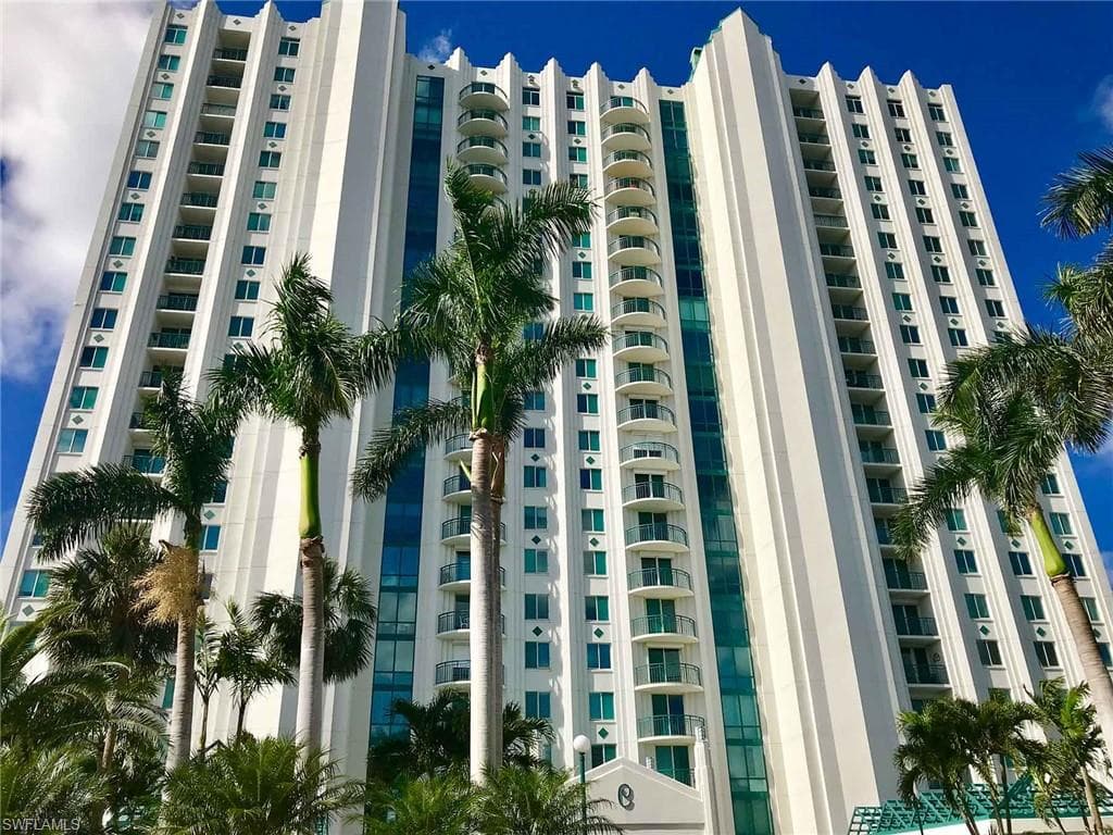 7515 Pelican Bay BLVD 8D NAPLES, FL 34108