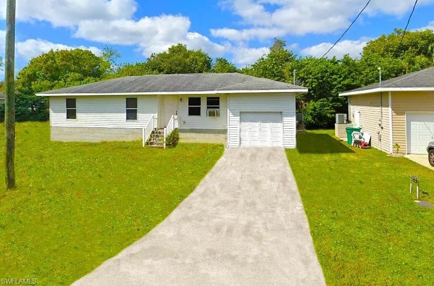 2715 Lee ST PUNTA GORDA, FL 33950