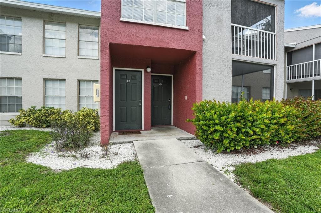 201-5 Santa Clara DR 201 NAPLES, FL 34104