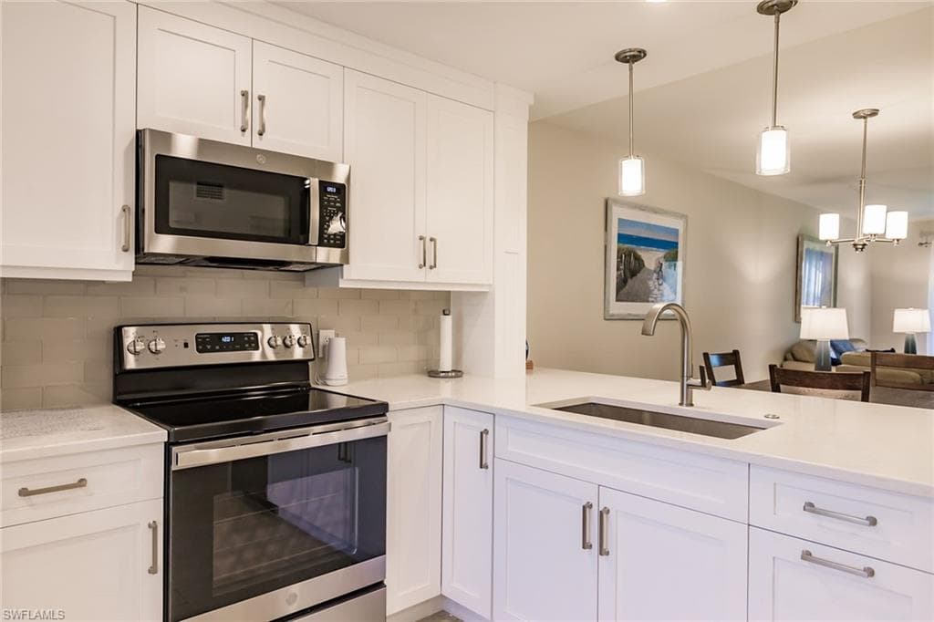 3032 Sandpiper Bay CIR G102 NAPLES, FL 34112
