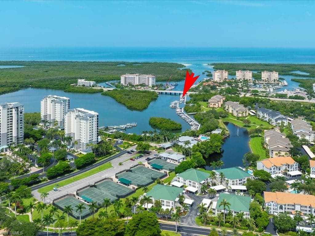 244C Wiggins Bay Dr NAPLES, FL 34110