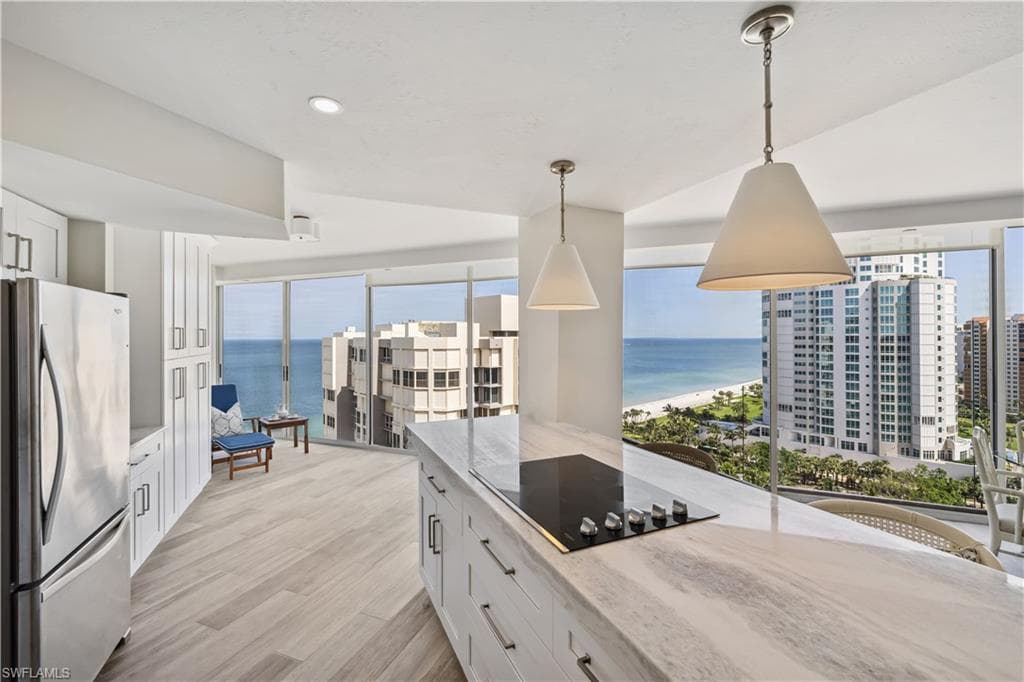 4041 Gulf Shore BLVD N 1805 NAPLES, FL 34103