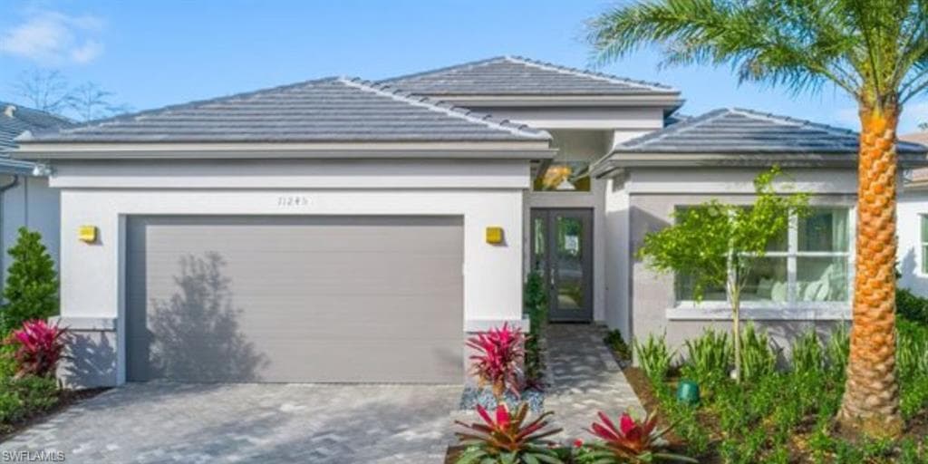 11813 Drake LN NAPLES, FL 34120