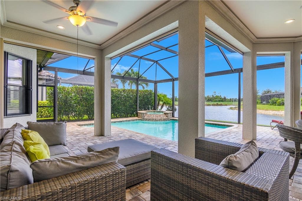9126 Trivoli TER NAPLES, FL 34119