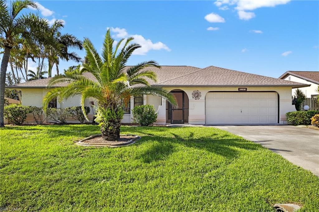 2244 SE 27th TER CAPE CORAL, FL 33904