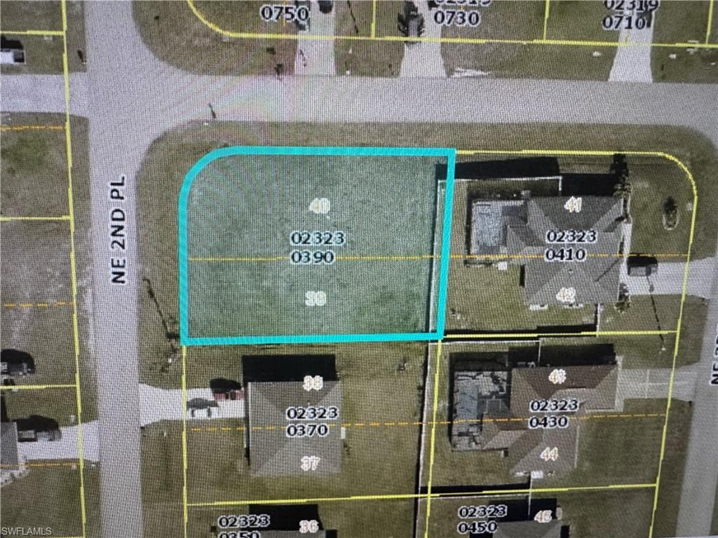 3013 NE 2nd PL CAPE CORAL, FL 33909