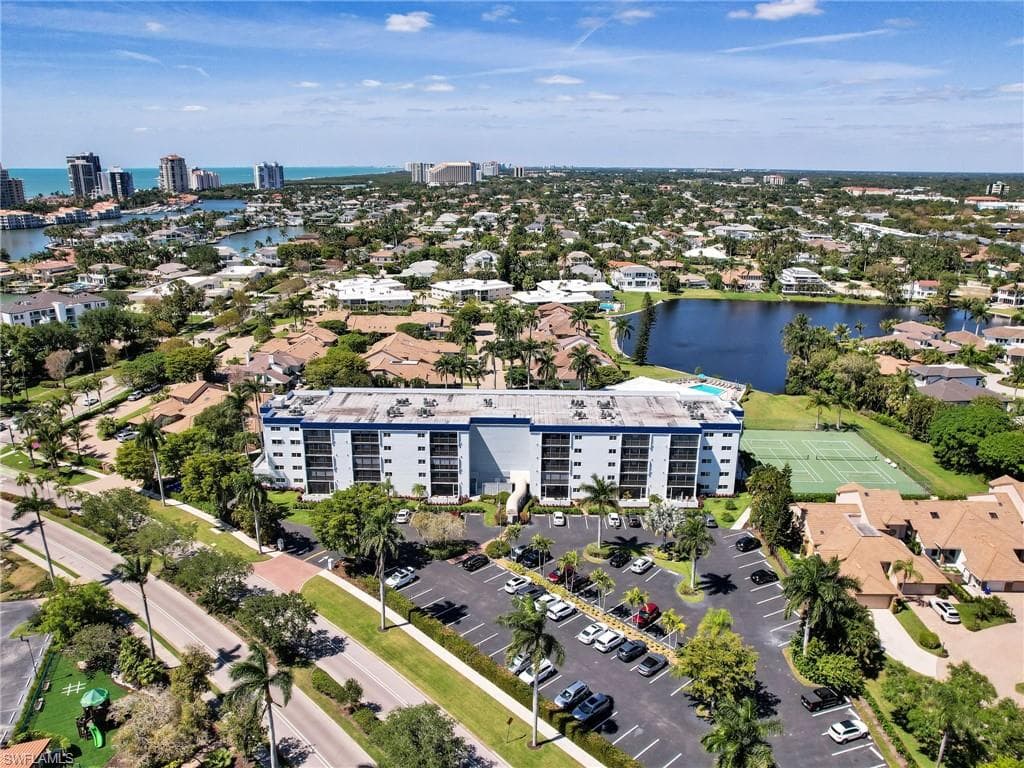 555 Park Shore DR B410 NAPLES, FL 34103
