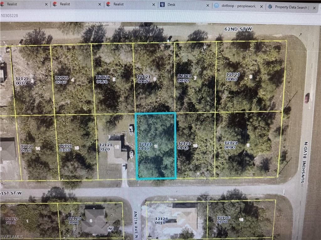 2504 61st ST W LEHIGH ACRES, FL 33971