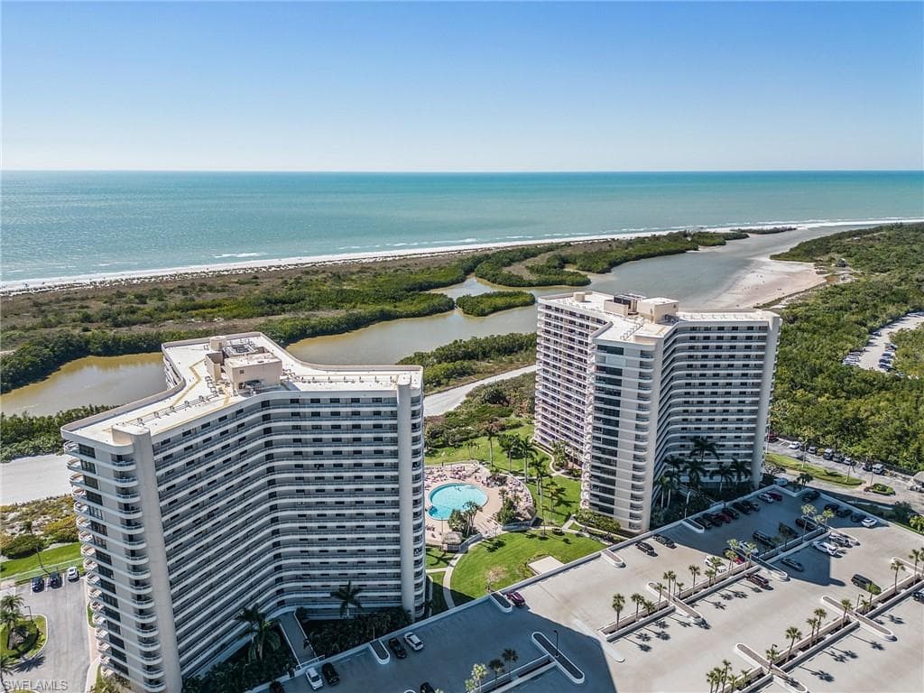 440 Seaview CT 111 MARCO ISLAND, FL 34145