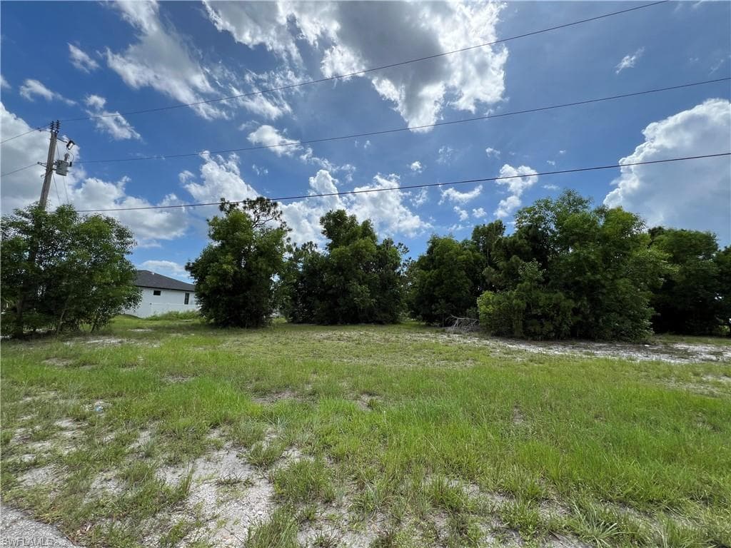 4706 NW 38th AVE CAPE CORAL, FL 33993