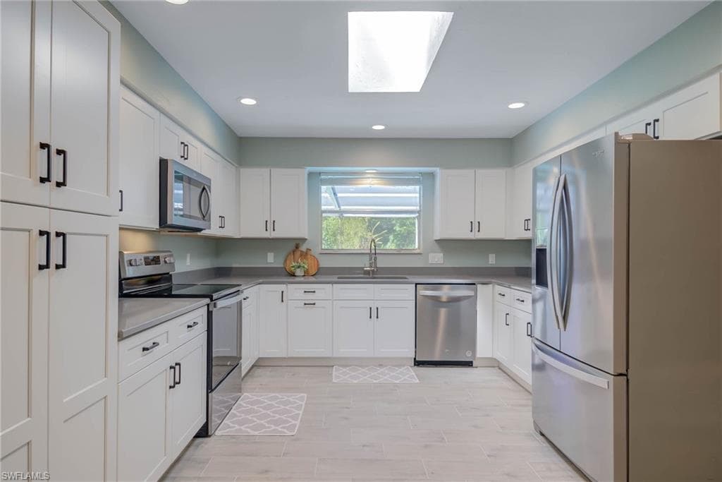 920 Altadena DR FORT MYERS, FL 33919