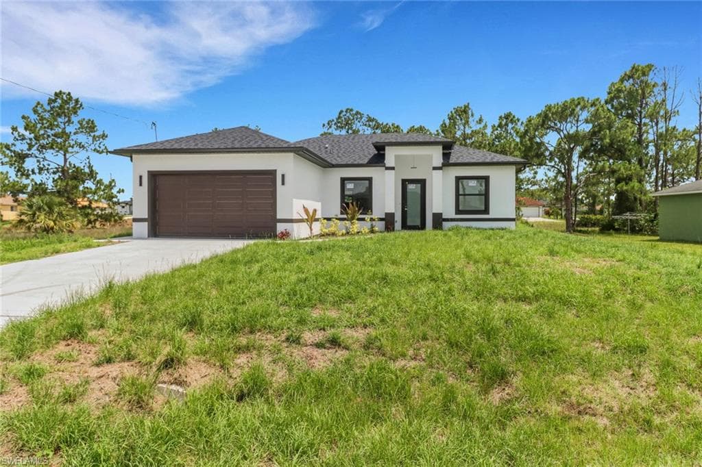 2911 28th ST SW LEHIGH ACRES, FL 33976