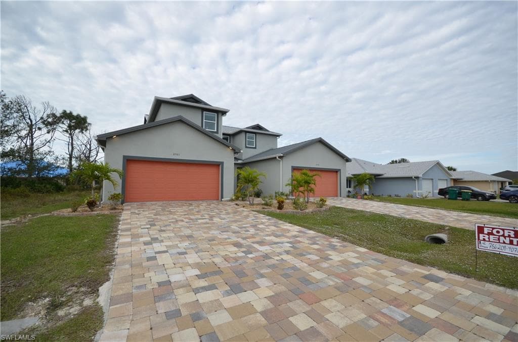 8581 Agate ST PORT CHARLOTTE, FL 33981
