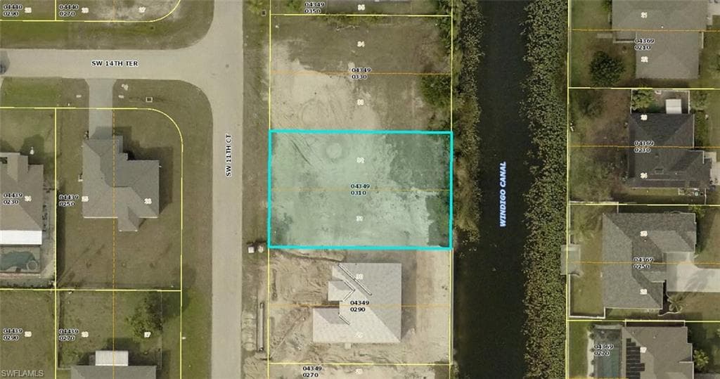1421 SW 11th CT CAPE CORAL, FL 33991
