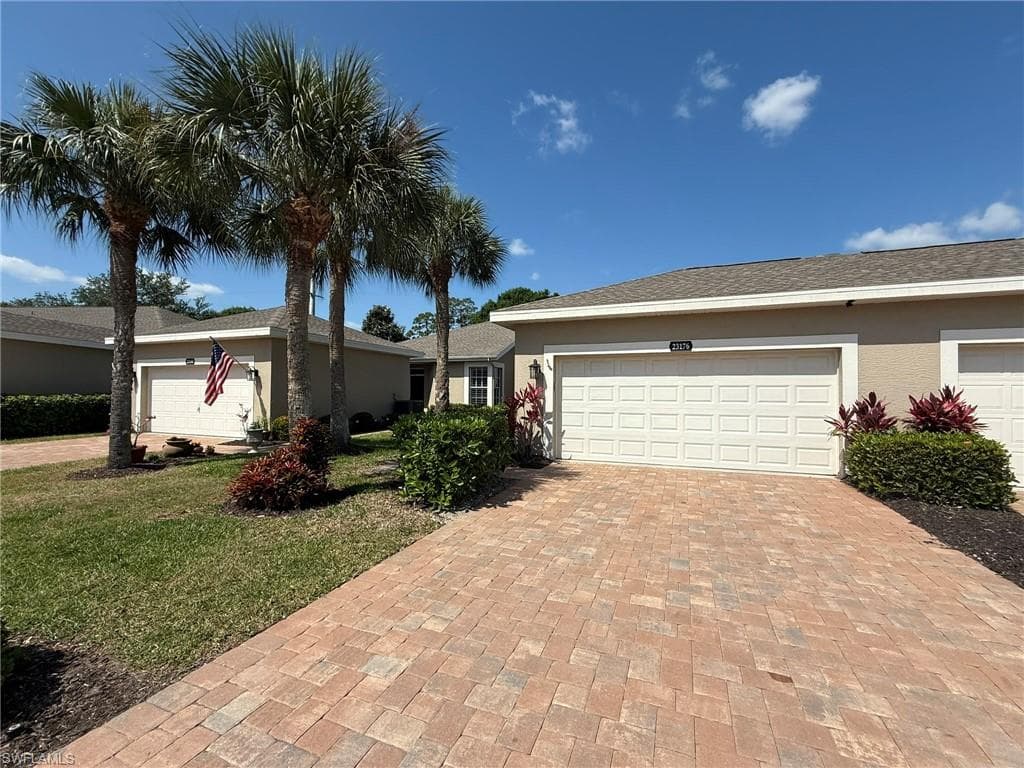 23176 Grassy Pine DR ESTERO, FL 33928