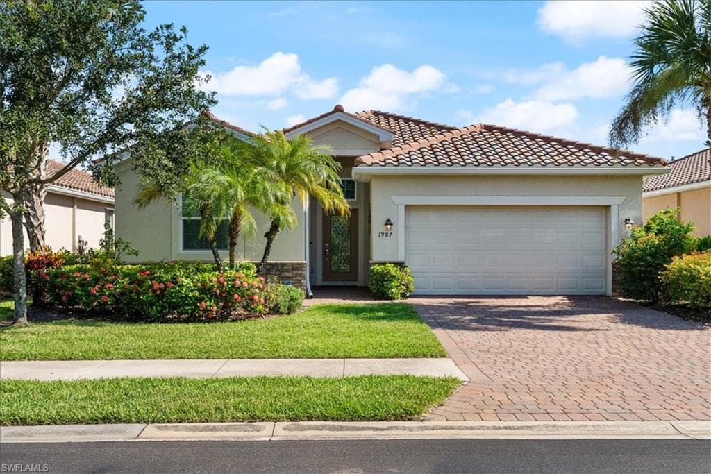 1987 Fairmont LN NAPLES, FL 34120