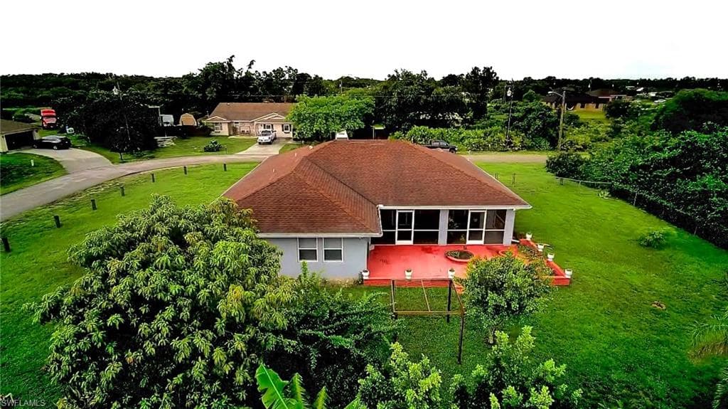 902 Susan AVE N LEHIGH ACRES, FL 33971