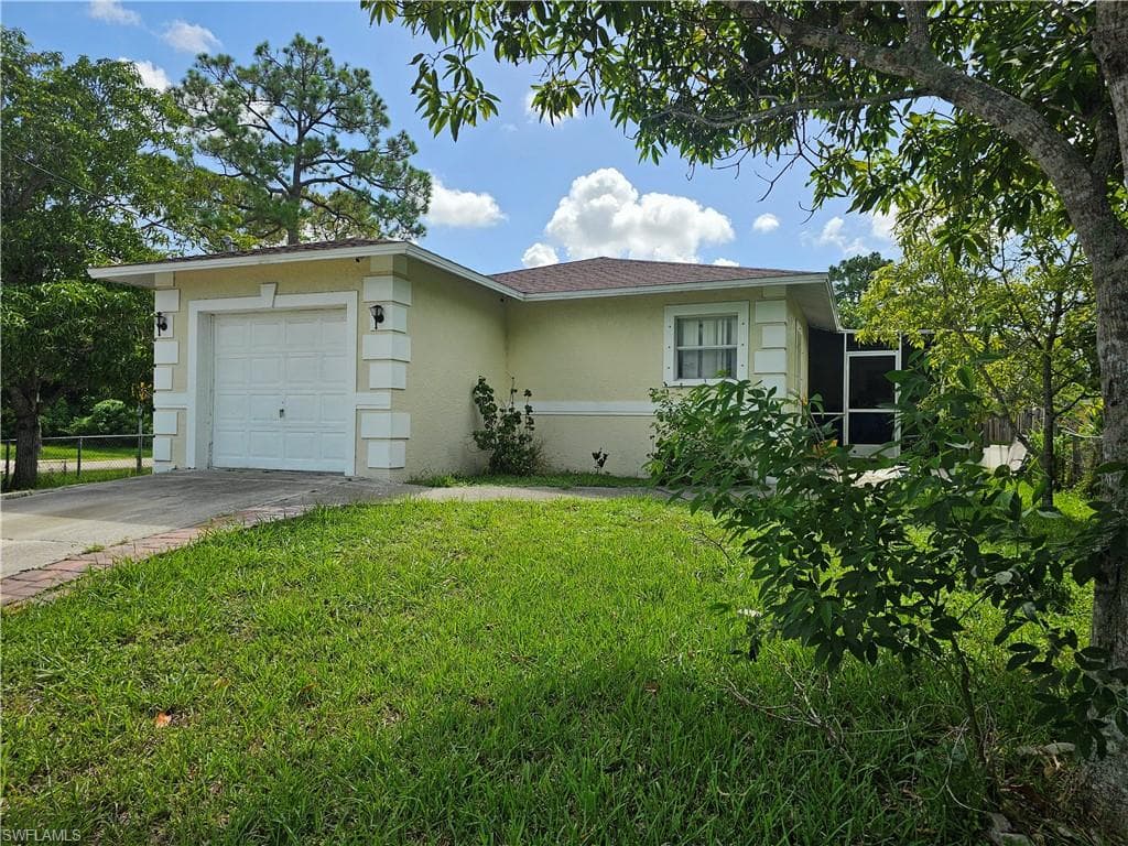2912 Woodside AVE NAPLES, FL 34112