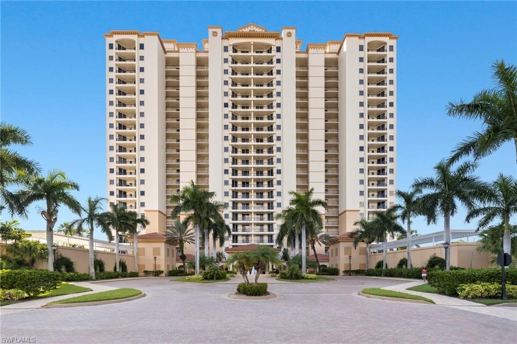1065 Borghese LN 403 NAPLES, FL 34114
