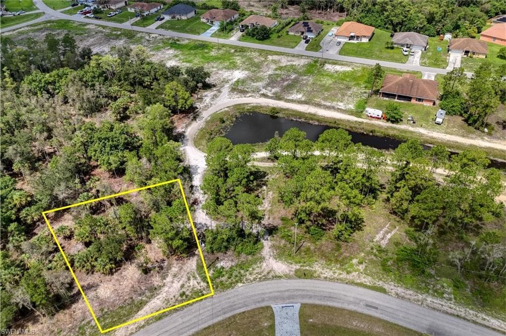 443 Burrstone DR LEHIGH ACRES, FL 33974
