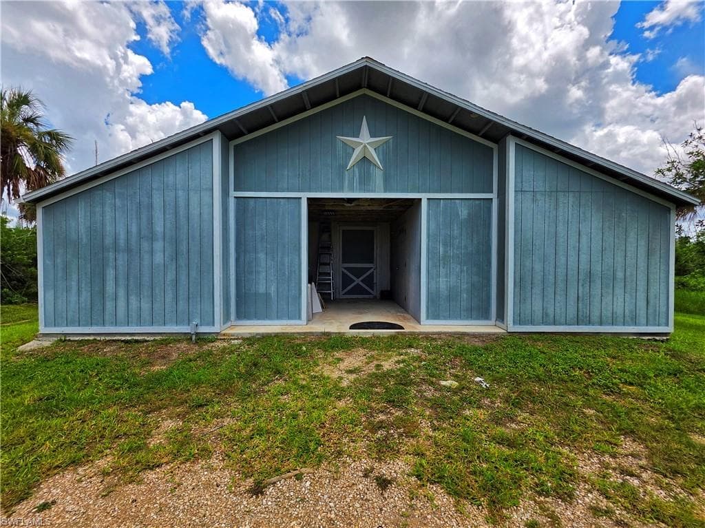 18387 Pioneer RD FORT MYERS, FL 33908