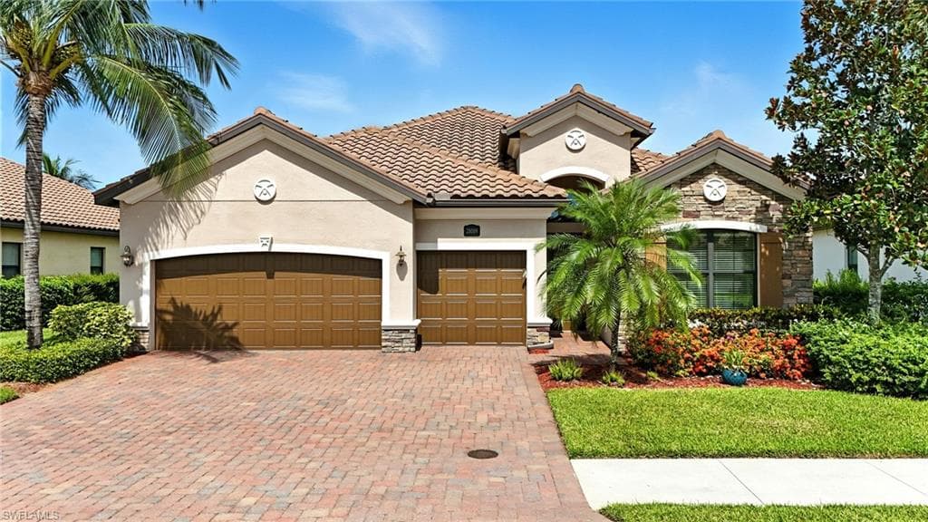 28089 Wicklow CT BONITA SPRINGS, FL 34135