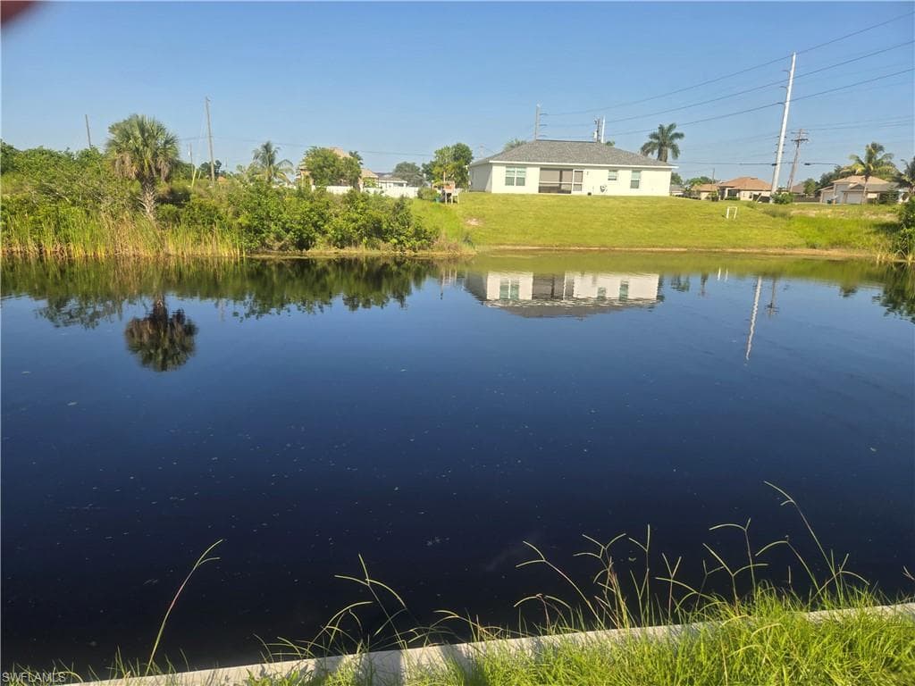 2409 NW 7th AVE CAPE CORAL, FL 33993