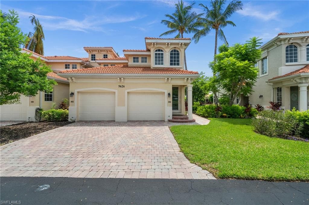 5626 Cape Harbour DR 102 CAPE CORAL, FL 33914