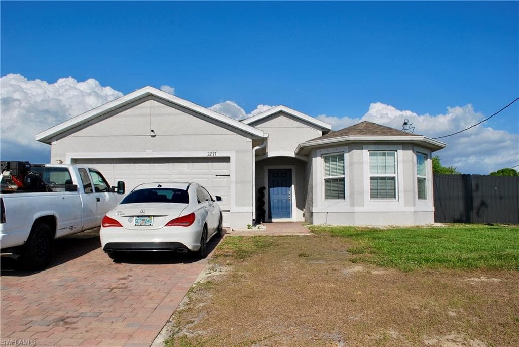 1217 Santa Barbara BLVD N CAPE CORAL, FL 33993