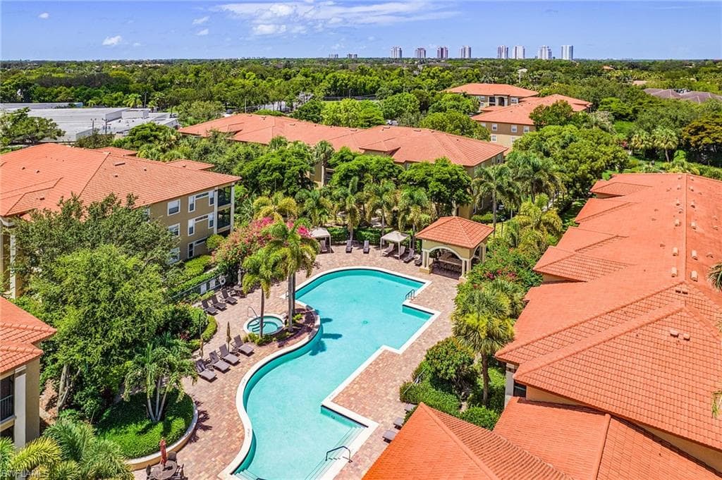 8920 Colonnades CT E 524 BONITA SPRINGS, FL 34135