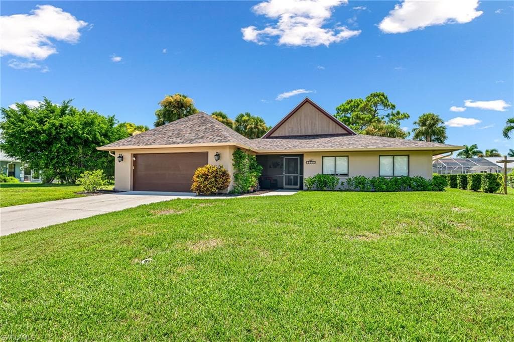 9908 White Sands PL BONITA SPRINGS, FL 34135
